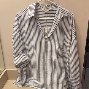 Max Studio White and Black Striped Shirt. Long sleeve or 3/4 sleeve. NWT